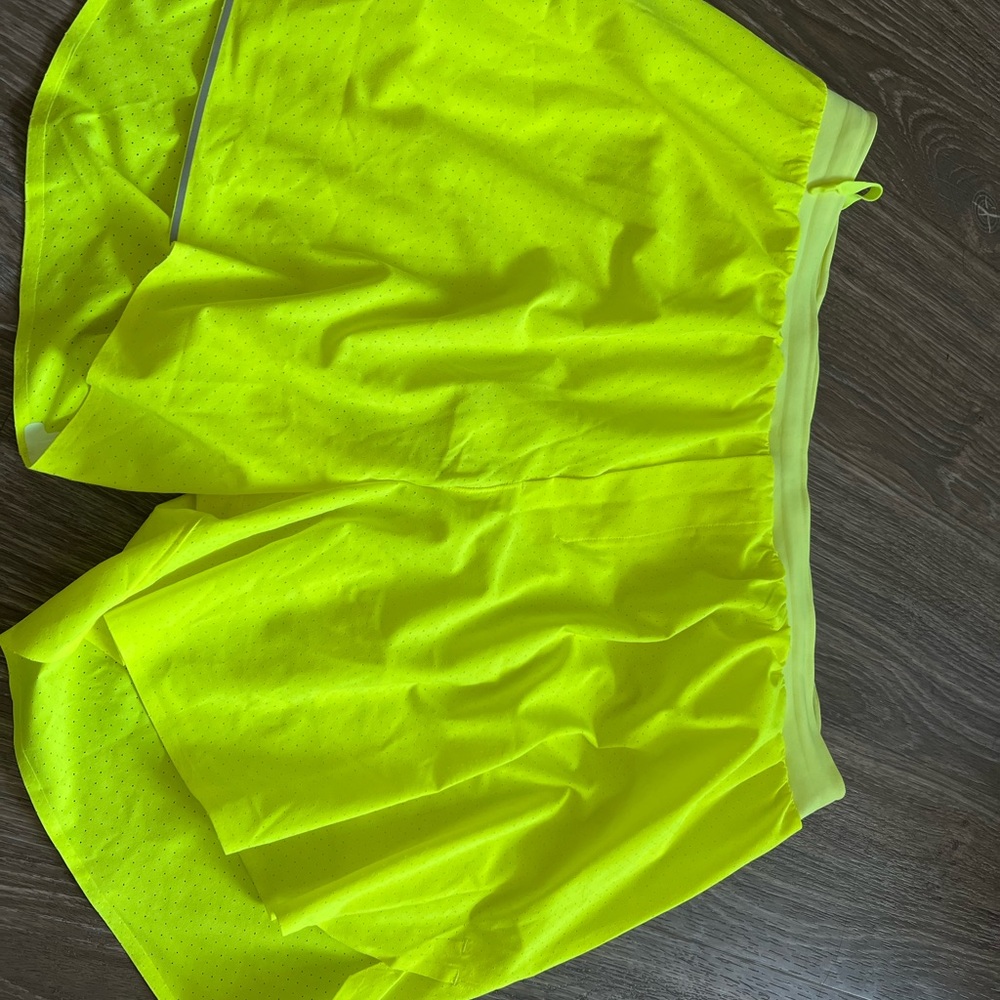 Lululemon surge 6 inch with liner XL barely warn